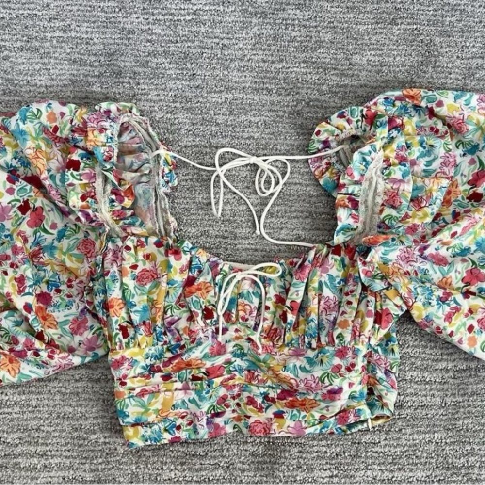 For love and lemons Floral Puff Sleeve Crop Top